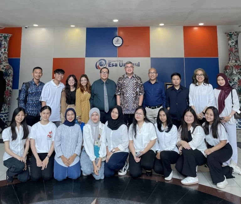 BSBA students represent Mapúa MCL in the 2nd International Youth Conference on Language and Culture in Indonesia.