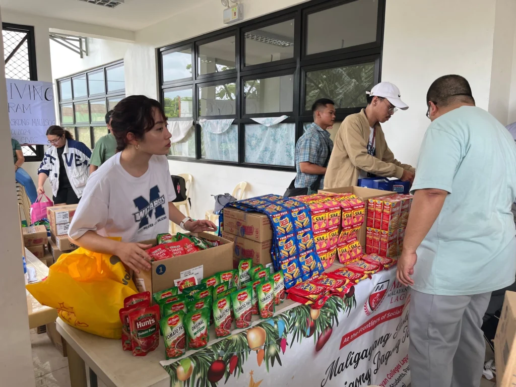 Mapúa MCL Volunteers Bring Holiday Cheer to Pansipit, Agoncillo, Batangas Evacuation Site.