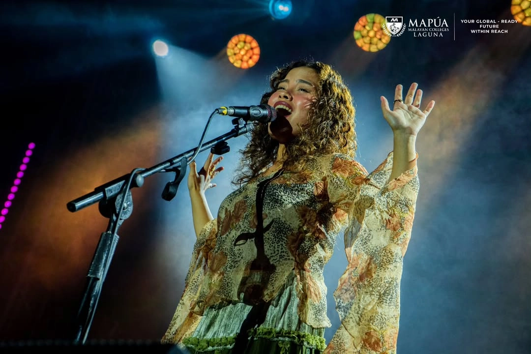 Pistang Nayon MusiKislap ng Pasko 2025 lights up Mapúa MCL.